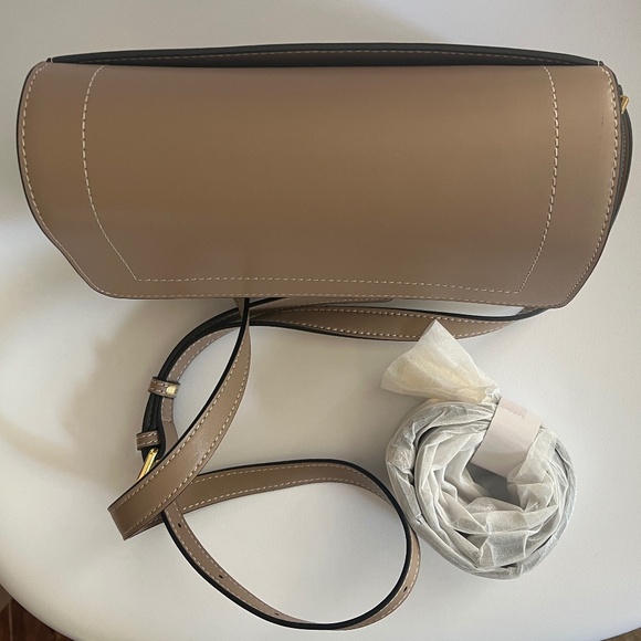 AALLYN Ingrid Crossbody/Shoulder Bag in Biscotti - Picture 4 of 10